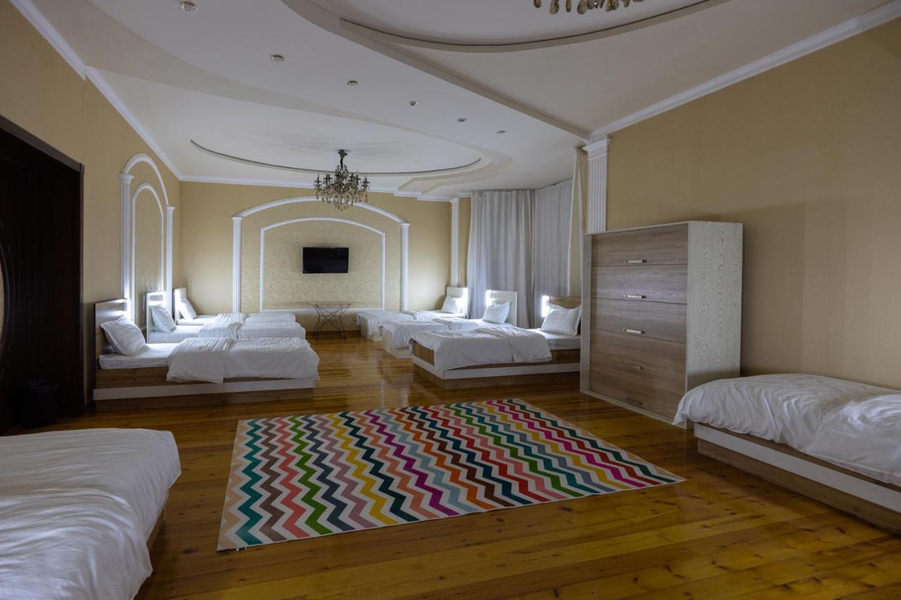 Central Park Hostel Ташкент Екстериор снимка